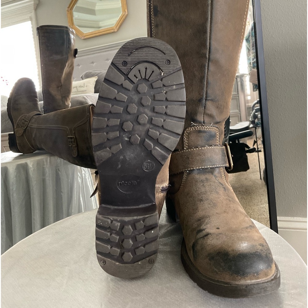 Women’s knee-high biker boots size 6 Distressed, great condition. 1-1/2”  heel.